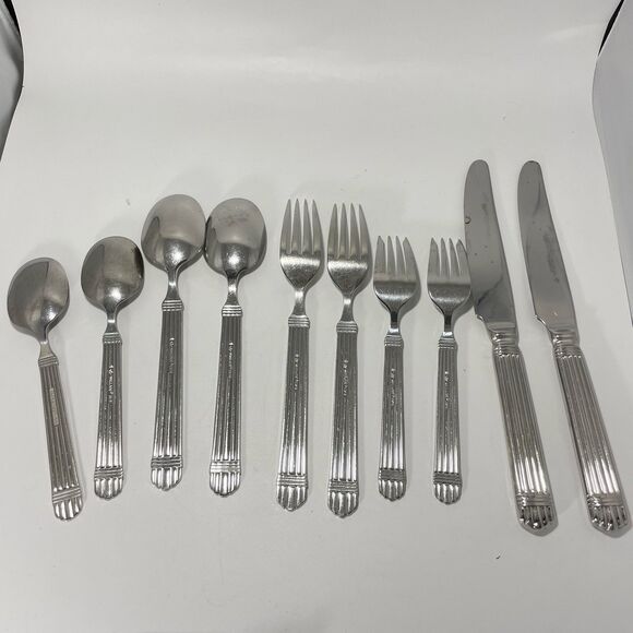 Lot Of 10 Wallace Chardonnay 18/8 Stainless Flatware Classic Ribbed Fork Spoon - Picture 6 of 7